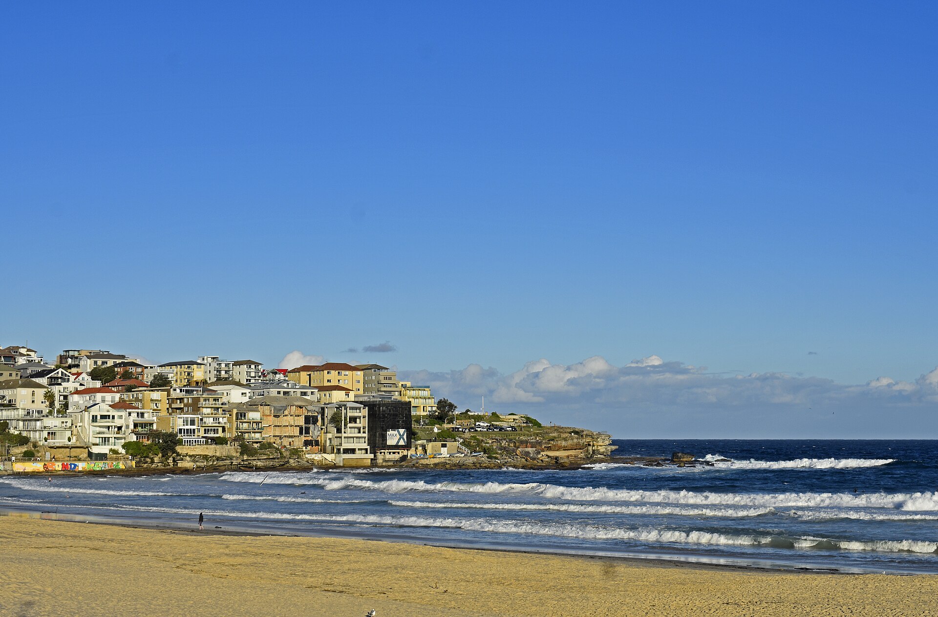 Bondi Beach and Ben Buckler headland viewed from Queen Elizabeth Drive, Sydney